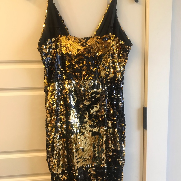 Pretty little thing sparkly dress - Picture 2 of 4